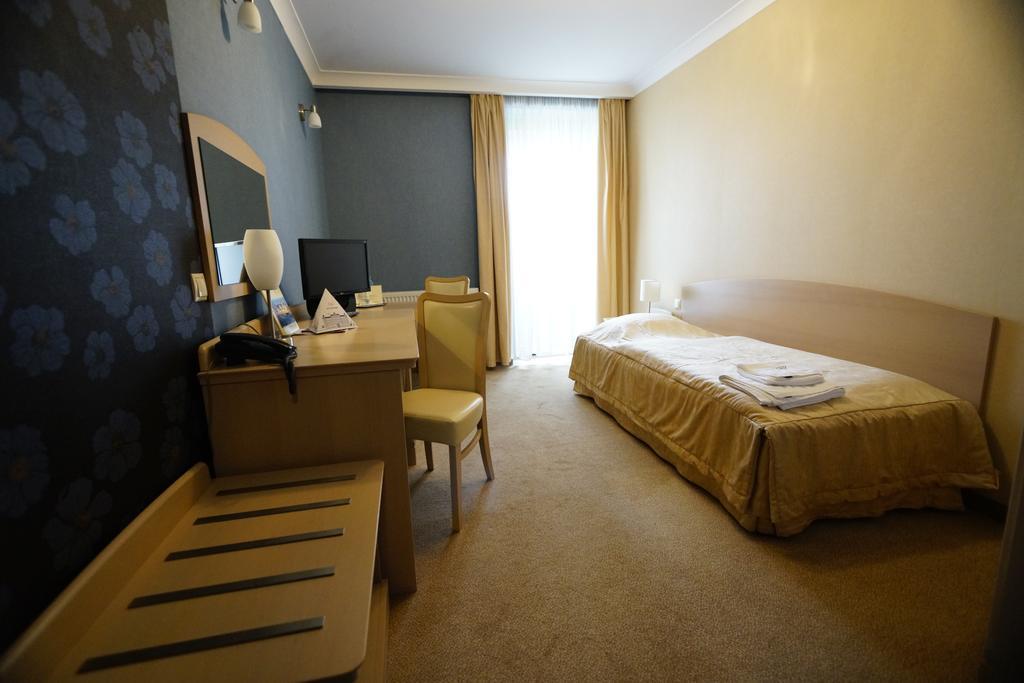 Hotel Fajkier Kroczyce Exterior photo